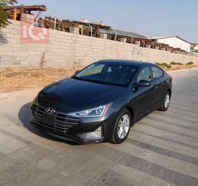 هیوندای ئەلەنترا